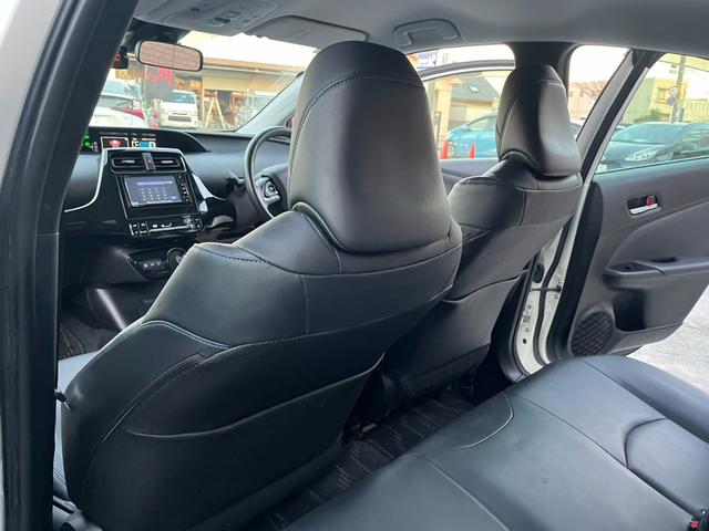 プリウス Sツーリングセレクション モデリスタエアロ 黒レザー パナソニックナビ シートヒーター 純正17インチAW トヨタセーフティセンス ドライブレコーダー LEDヘッドライト バックカメラ ETC オートハイビーム レーンアシスト(35枚目)