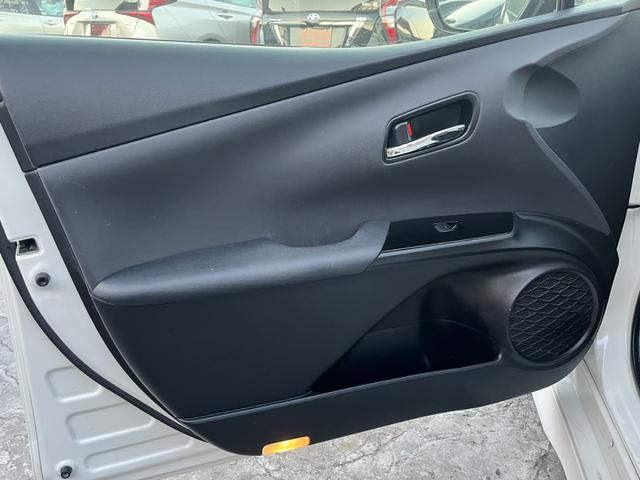 プリウス Sツーリングセレクション モデリスタエアロ 黒レザー パナソニックナビ シートヒーター 純正17インチAW トヨタセーフティセンス ドライブレコーダー LEDヘッドライト バックカメラ ETC オートハイビーム レーンアシスト(37枚目)