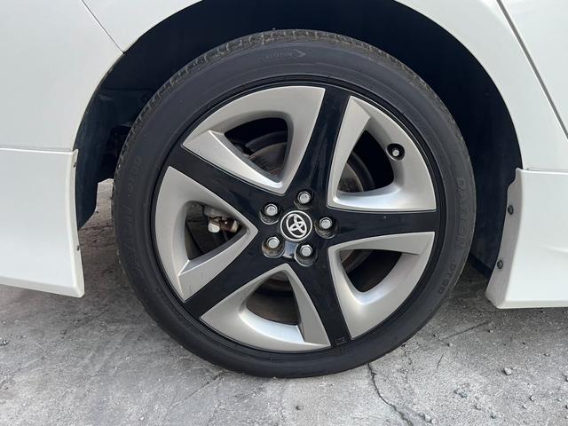 プリウス Sツーリングセレクション モデリスタエアロ 黒レザー パナソニックナビ シートヒーター 純正17インチAW トヨタセーフティセンス ドライブレコーダー LEDヘッドライト バックカメラ ETC オートハイビーム レーンアシスト(60枚目)