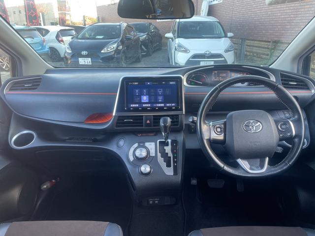 シエンタ ハイブリッドG クエロ トヨタセーフティセンス モデリスタエアロ 純正ナビ 全周囲カメラ 両側パワスラ ビルトインETC フリップダウンモニター クリアランスソナー クルーズコントロール LEDヘッドライト オートライト(4枚目)