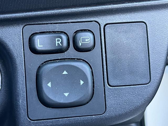 アクア X-アーバン ソリッド ハーフレザー 純正ナビ バックカメラ トヨタセーフティセンス Bluetooth 左右シートヒーター ETC LEDヘッドライト 純正16インチAW テレビ再生 レーンアシスト オートハイビーム(13枚目)