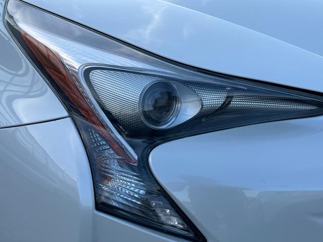 プリウス Ｓセーフティプラス　モデリスタエアロ　純正９インチ大型ナビ　バックカメラ　トヨタセーフティセンス　ドライブレコーダー　Ｂｌｕｅｔｏｏｔｈ　フルセグＴＶ　ＥＴＣ　ＬＥＤヘッドライト　スマートキー　ＤＶＤ再生　純正ＡＷ（44枚目）