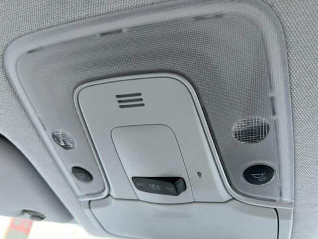 プリウス Ａツーリングセレクション　社外エアロ　白黒レザー　カロッツェリア大型ナビ　トヨタセーフティセンス　シートヒーター　Ｂｌｕｅｔｏｏｔｈ　ＤＶＤ再生　フルセグＴＶ　Ｂｌｕｅｔｏｏｔｈ　ＢＳＭ　ＨＵＤ　ＬＥＤヘッドライト　ＥＴＣ（22枚目）