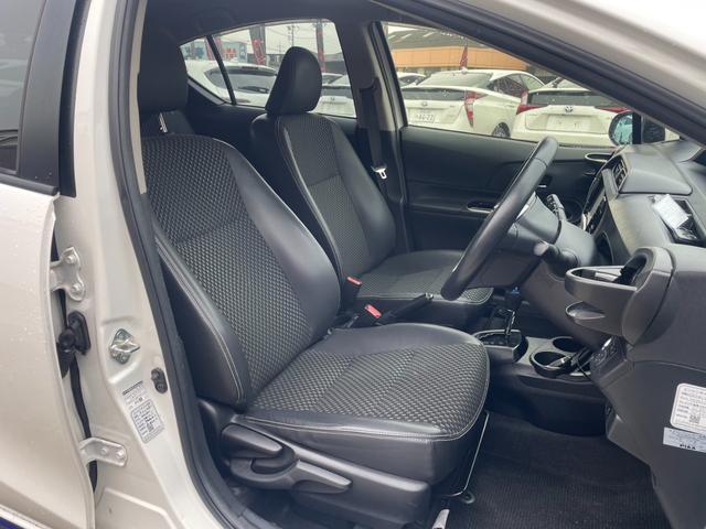 アクア Ｘ－アーバン　純正ナビ　Ｂカメラ　Ｂｌｕｅｔｏｏｔｈ　ワンセグＴＶ　ビルトインＥＴＣ　ハーフレザーシート　シートヒーター　ステアリングリモコン　オートライト　ＬＥＤヘッドライト　純正アルミホイール　スマートキー（28枚目）