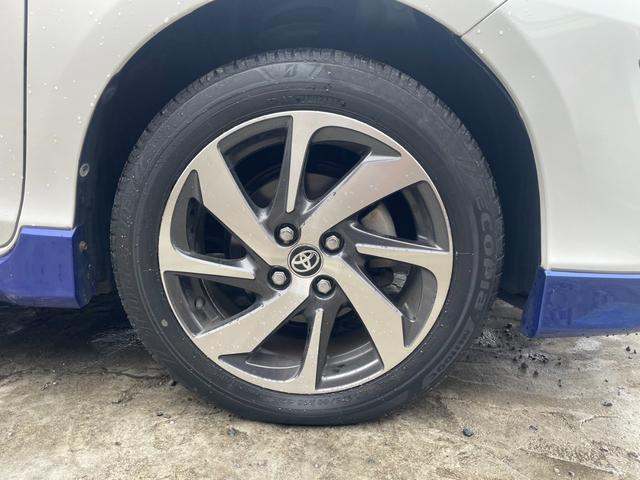 アクア Ｘ－アーバン　純正ナビ　Ｂカメラ　Ｂｌｕｅｔｏｏｔｈ　ワンセグＴＶ　ビルトインＥＴＣ　ハーフレザーシート　シートヒーター　ステアリングリモコン　オートライト　ＬＥＤヘッドライト　純正アルミホイール　スマートキー（48枚目）