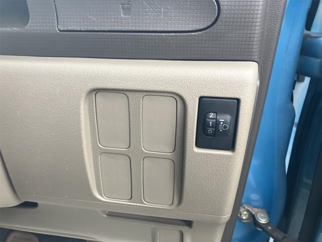 タント  スライドドア TV スマートキー 電動格納ミラー ベンチシート AT CD DVD再生 エアコン(11枚目)