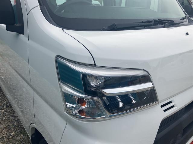 ハイゼットカーゴ スペシャルクリーンＳＡＩＩＩ　ＡＴ　衝突被害軽減システム　ナビ　両側スライドドア　アイドリングストップ　オートマチックハイビーム　ＡＢＳ　ＥＳＣ　エアコン　パワーステアリング　運転席エアバッグ　助手席エアバッグ　ＣＤ（8枚目）