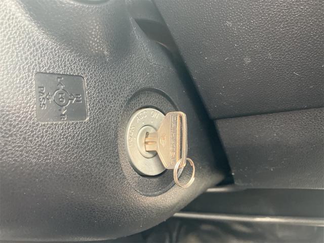 ハイゼットカーゴ スペシャルクリーンＳＡＩＩＩ　ＡＴ　衝突被害軽減システム　ナビ　両側スライドドア　アイドリングストップ　オートマチックハイビーム　ＡＢＳ　ＥＳＣ　エアコン　パワーステアリング　運転席エアバッグ　助手席エアバッグ　ＣＤ（29枚目）