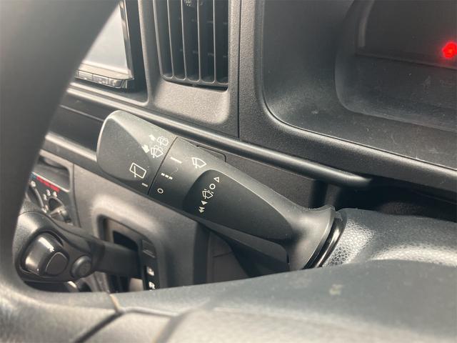 ハイゼットカーゴ スペシャルクリーンＳＡＩＩＩ　ＡＴ　衝突被害軽減システム　ナビ　両側スライドドア　アイドリングストップ　オートマチックハイビーム　ＡＢＳ　ＥＳＣ　エアコン　パワーステアリング　運転席エアバッグ　助手席エアバッグ　ＣＤ（33枚目）