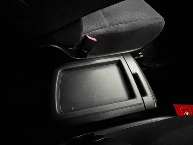 ヴェルファイア 2.4Z ETC バックカメラ ナビ TV クリアランスソナー 両側電動スライドドア オートライト HID スマートキー 電動格納ミラー 3列シート オットマン CVT アルミホイール CD DVD再生 USB(31枚目)