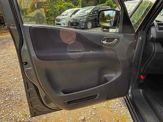 セレナ 20X ETC バックカメラ TV オートクルーズコントロール 両側スライド・片側電動 スマートキー 電動格納ミラー 3列シート ウォークスルー CVT Bluetooth 衝突安全ボディ ABS ESC(28枚目)