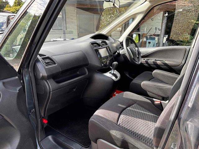 セレナ 20X ETC バックカメラ TV オートクルーズコントロール 両側スライド・片側電動 スマートキー 電動格納ミラー 3列シート ウォークスルー CVT Bluetooth 衝突安全ボディ ABS ESC(31枚目)