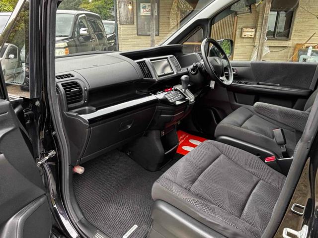 ステップワゴンスパーダ Ｓ　ＥＴＣ　バックカメラ　ナビ　ＴＶ　両側スライド・片側電動　オートライト　ＨＩＤ　キーレスエントリー　３列シート　ＣＶＴ　アルミホイール　ＣＤ　ＵＳＢ　Ｂｌｕｅｔｏｏｔｈ　盗難防止システム（25枚目）