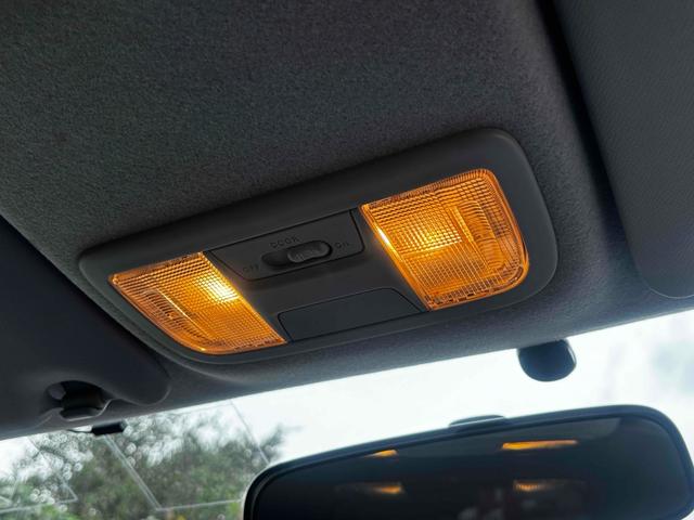 ステップワゴンスパーダ Ｓ　ＥＴＣ　バックカメラ　ナビ　ＴＶ　両側スライド・片側電動　オートライト　ＨＩＤ　キーレスエントリー　３列シート　ＣＶＴ　アルミホイール　ＣＤ　ＵＳＢ　Ｂｌｕｅｔｏｏｔｈ　盗難防止システム（29枚目）