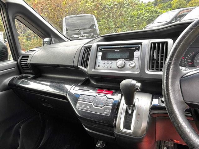 ステップワゴンスパーダ Z ドライブレコーダー ETC 両側電動スライドドア オートライト HID スマートキー 電動格納ミラー 3列シート CVT アルミホイール CD ミュージックプレイヤー接続可 盗難防止システム(13枚目)