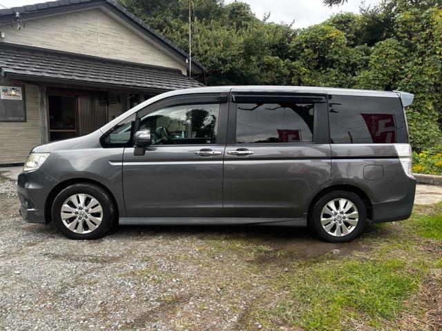 ステップワゴンスパーダ Z ドライブレコーダー ETC 両側電動スライドドア オートライト HID スマートキー 電動格納ミラー 3列シート CVT アルミホイール CD ミュージックプレイヤー接続可 盗難防止システム(22枚目)