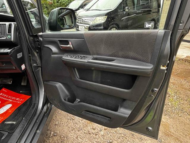 ステップワゴンスパーダ Z ドライブレコーダー ETC 両側電動スライドドア オートライト HID スマートキー 電動格納ミラー 3列シート CVT アルミホイール CD ミュージックプレイヤー接続可 盗難防止システム(31枚目)