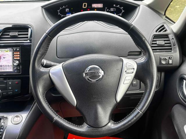 自ら操るハンドル！ドライバーの生命線です。お客様の目で実際にご確認ください。