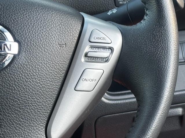 セレナ ハイウェイスター　Ｓ－ハイブリッド　バックカメラ　ナビ　ＴＶ　オートクルーズコントロール　電動スライドドア　オートライト　ＨＩＤ　スマートキー　アイドリングストップ　電動格納ミラー　３列シート　ＣＶＴ　ＣＤ（14枚目）