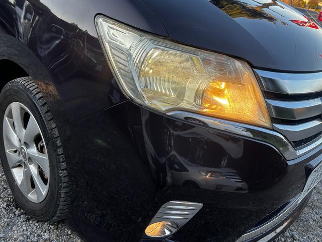 セレナ ハイウェイスター　Ｓ－ハイブリッド　バックカメラ　ナビ　ＴＶ　オートクルーズコントロール　電動スライドドア　オートライト　ＨＩＤ　スマートキー　アイドリングストップ　電動格納ミラー　３列シート　ＣＶＴ　ＣＤ（38枚目）