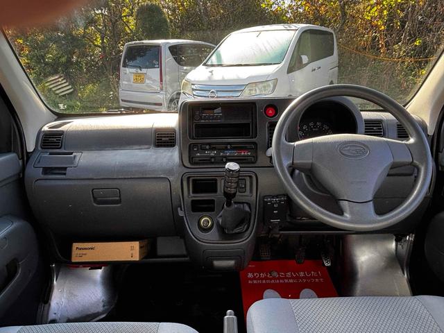 サンバーバン トランスポーター　４ＷＤ　ＭＴ　ＥＴＣ　両側スライドドア　エアコン　パワーウィンドウ　運転席エアバッグ（4枚目）