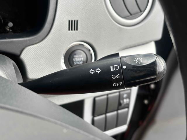 ワゴンＲ ＦＸリミテッド　ＥＴＣ　スマートキー　電動格納ミラー　ベンチシート　ＡＴ　盗難防止システム　ＣＤ　アルミホイール　衝突安全ボディ　エアコン　パワーステアリング　パワーウィンドウ（12枚目）