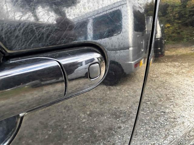 ワゴンＲ ＦＸリミテッド　ＥＴＣ　スマートキー　電動格納ミラー　ベンチシート　ＡＴ　盗難防止システム　ＣＤ　アルミホイール　衝突安全ボディ　エアコン　パワーステアリング　パワーウィンドウ（28枚目）