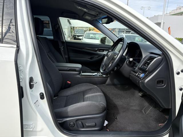 クラウンハイブリッド アスリートS ブラックスタイル 純正ナビ/バックカメラ/純正18インチAW/レーダークルーズコントロール/プッシュスタート/パワーシート/Bluetooth接続可(8枚目)