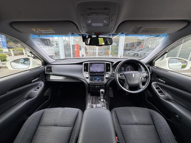 クラウンハイブリッド アスリートS ブラックスタイル 純正ナビ/バックカメラ/純正18インチAW/レーダークルーズコントロール/プッシュスタート/パワーシート/Bluetooth接続可(16枚目)