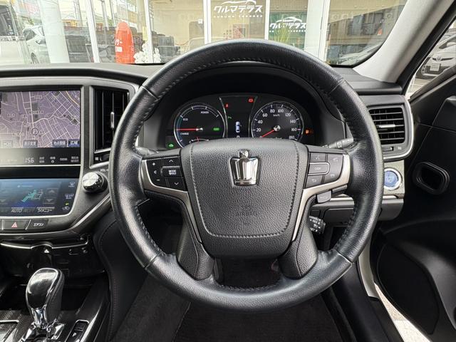 クラウンハイブリッド アスリートS ブラックスタイル 純正ナビ/バックカメラ/純正18インチAW/レーダークルーズコントロール/プッシュスタート/パワーシート/Bluetooth接続可(17枚目)