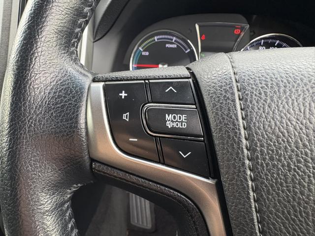 クラウンハイブリッド アスリートS ブラックスタイル 純正ナビ/バックカメラ/純正18インチAW/レーダークルーズコントロール/プッシュスタート/パワーシート/Bluetooth接続可(18枚目)