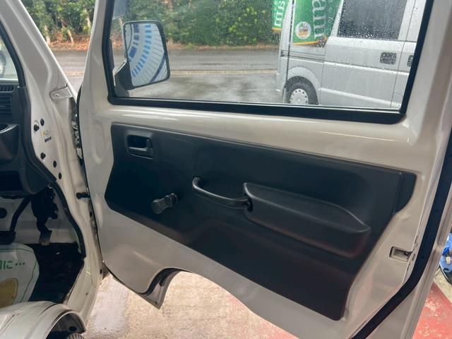 キャリイトラック ＫＣエアコン・パワステ　パートタイム４ＷＤ　社外ＥＴＣ付き（24枚目）