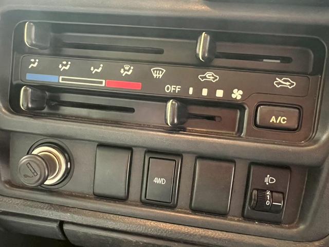 キャリイトラック ＫＣエアコン・パワステ　パートタイム４ＷＤ　社外ＥＴＣ付き（26枚目）