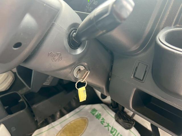 キャリイトラック ＫＣエアコン・パワステ　パートタイム４ＷＤ　社外ＥＴＣ付き（29枚目）