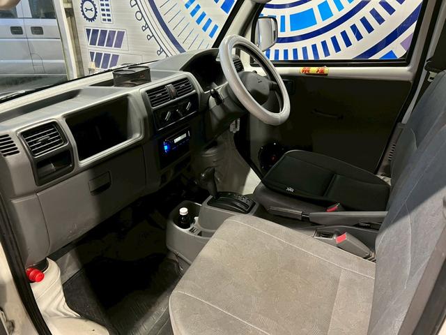 ミニキャブトラック ＶＸ－ＳＥ　キッチンカー仕様　内装完備　２層シンク　換気扇　作業テーブル　オートマチック　エアコン　パワステ（4枚目）