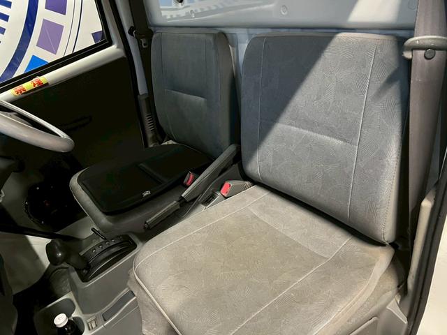 ミニキャブトラック ＶＸ－ＳＥ　キッチンカー仕様　内装完備　２層シンク　換気扇　作業テーブル　オートマチック　エアコン　パワステ（16枚目）