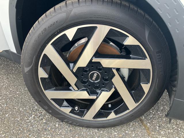 ＭＩＮＩ カントリーマンＣ　フェイバリット・トリム（10枚目）