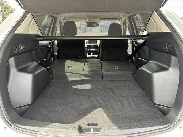 ＣＸ－５ ＸＤ　プロアクティブ　純正ナビゲーションシステム　フルセグテレビ　ＣＤ　ＤＶＤ　ＢＬＵＥＴＯＯＴＨ　　クルーズコントロール　コーナーセンサー　アイドリングストップ　レーンキープ　ＢＳＭ　　純正アルミ１９インチ（16枚目）