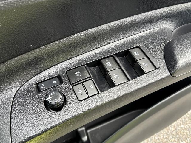 シエンタ Ｘ　ＳＤナビゲーションシステム　ワンセグテレビ　ＢＬＵＥＴＯＯＴＨ　バックカメラ　ステアリングスイッチ　プッシュスタート　スマートキー　左側電動スライドドア　電動格納ドアミラー　ＥＴＣ　運転席エアーバック（43枚目）
