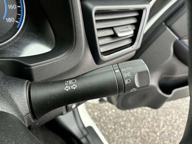 リーフ Ｓ　純正ナビ　フルセグＴＶ　ＣＤ　Ｂｌｕｅｔｏｏｔｈ接続　バックカメラ　クルーズコントロール　ハンドルヒーター　シートヒーター　オートライト　電格ミラー　ＥＴＣ　純正ナビ　フルセグＴＶ　ＣＤ（35枚目）
