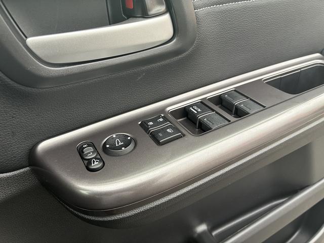 フリードハイブリッド ハイブリッド・Ｇ　純正ナビ　フルセグＴＶ　バックカメラ　Ｂｌｕｅｔｏｏｔｈ　レーダークルーズコントロール　シートヒーター　ＬＥＤヘッドライト　両側オートスライドドア　純正アルミ（50枚目）
