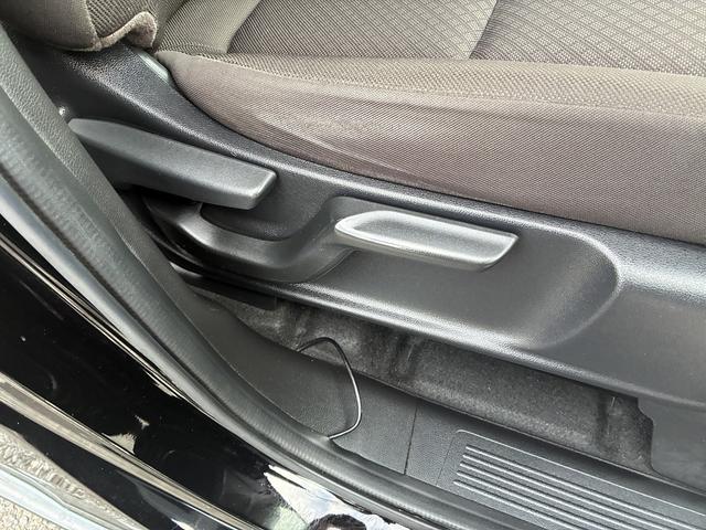 フリード＋ハイブリッド ハイブリッドＧ・ホンダセンシング　ディスプレイオーディオ　ＣＤ　Ｂｌｕｅｔｏｏｔｈ接続　バックカメラ　スマートキープッシュスタート　クルーズコントロール　両側電動スライドドア　レーンキープアシスト　ＥＴＣ　シートヒーター　ＬＥＤ（21枚目）