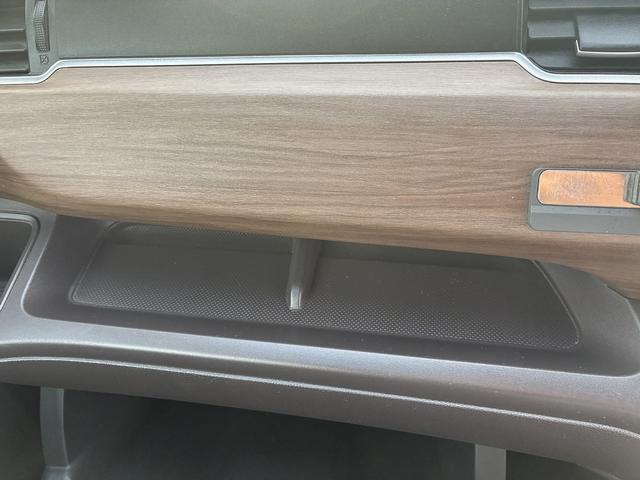 フリード＋ハイブリッド ハイブリッドＧ・ホンダセンシング　ディスプレイオーディオ　ＣＤ　Ｂｌｕｅｔｏｏｔｈ接続　バックカメラ　スマートキープッシュスタート　クルーズコントロール　両側電動スライドドア　レーンキープアシスト　ＥＴＣ　シートヒーター　ＬＥＤ（26枚目）