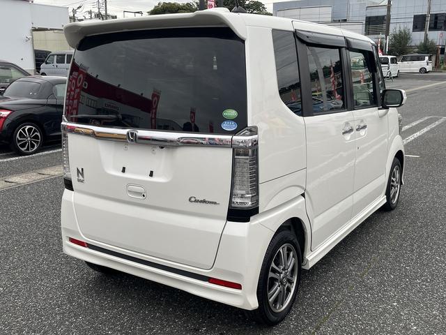 Ｎ－ＢＯＸカスタム Ｇ・Ｌパッケージ　純正ナビ　フルセグＴＶ　ＣＤ　ＤＶＤ　Ｂｌｕｅｔｏｏｔｈ　バックカメラ　ステアリングリモコン　左側パワースライドドア　ＥＴＣ　ＨＩＤライト　純正アルミ（10枚目）