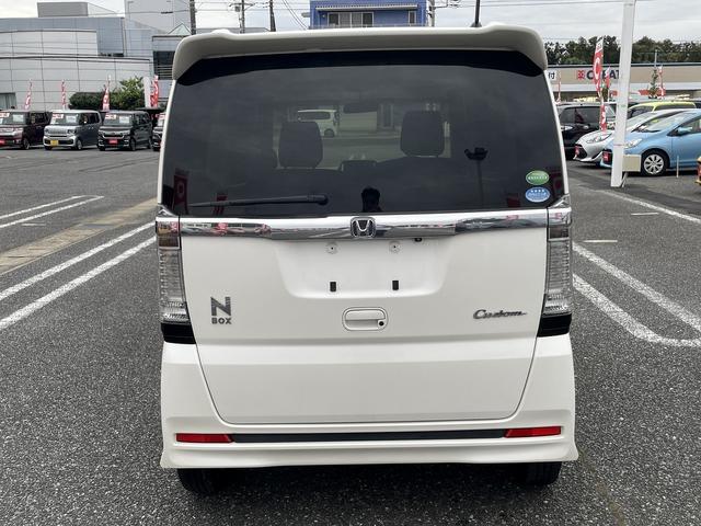 Ｎ－ＢＯＸカスタム Ｇ・Ｌパッケージ　純正ナビ　フルセグＴＶ　ＣＤ　ＤＶＤ　Ｂｌｕｅｔｏｏｔｈ　バックカメラ　ステアリングリモコン　左側パワースライドドア　ＥＴＣ　ＨＩＤライト　純正アルミ（11枚目）
