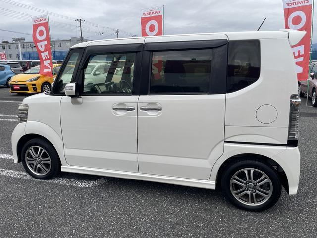 Ｎ－ＢＯＸカスタム Ｇ・Ｌパッケージ　純正ナビ　フルセグＴＶ　ＣＤ　ＤＶＤ　Ｂｌｕｅｔｏｏｔｈ　バックカメラ　ステアリングリモコン　左側パワースライドドア　ＥＴＣ　ＨＩＤライト　純正アルミ（13枚目）
