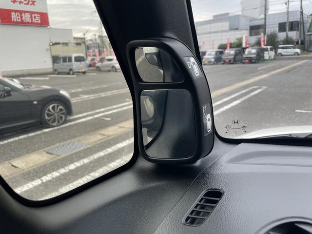 Ｎ－ＢＯＸカスタム Ｇ・Ｌパッケージ　純正ナビ　フルセグＴＶ　ＣＤ　ＤＶＤ　Ｂｌｕｅｔｏｏｔｈ　バックカメラ　ステアリングリモコン　左側パワースライドドア　ＥＴＣ　ＨＩＤライト　純正アルミ（47枚目）