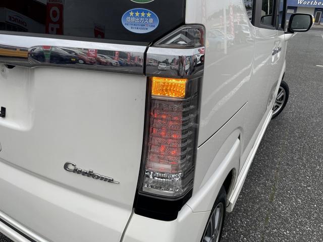 Ｎ－ＢＯＸカスタム Ｇ・Ｌパッケージ　純正ナビ　フルセグＴＶ　ＣＤ　ＤＶＤ　Ｂｌｕｅｔｏｏｔｈ　バックカメラ　ステアリングリモコン　左側パワースライドドア　ＥＴＣ　ＨＩＤライト　純正アルミ（53枚目）
