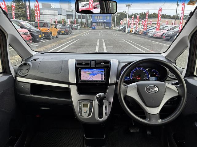 ムーヴ Ｘターボ　スマートセレクションＳＡ　ＳＤナビゲーションシステム　フルセグテレビ　ＣＤ　ＤＶＤ　ＢＬＵＥＴＯＯＴＨ　バックカメラ　オートライト　オートエアコン　電動格納ドアミラー　スマートキー　アイドリングストップ　レーダーブレーキ（3枚目）