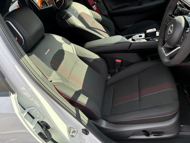 オーラ ニスモ SDナビ フルセグ Bluetoothオーディオ USB スマートキー プッシュスタート プロパイロット 全周囲カメラ 電動格納ミラー ETC 17インチアルミホイール コーナーセンサー(23枚目)